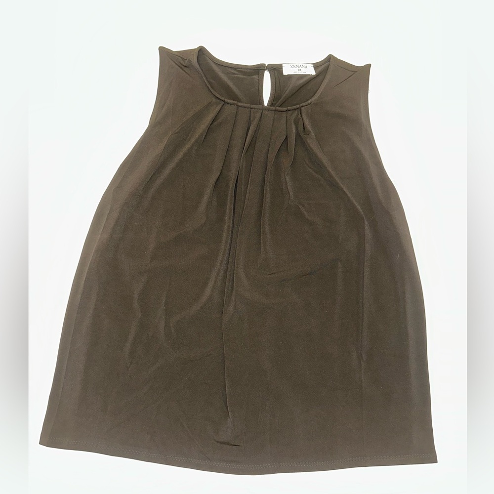 💚💎 NWOT Zenana Sleeveless Woman’s Pleated Neck Black Top 2X 💎💚
